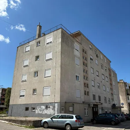 Elora Daire
